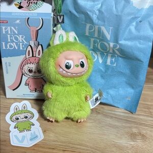 POP MART PIN FOR LOVE SERIES (V)